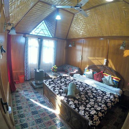 Goona Palace Houseboats Srīnagar المظهر الخارجي الصورة