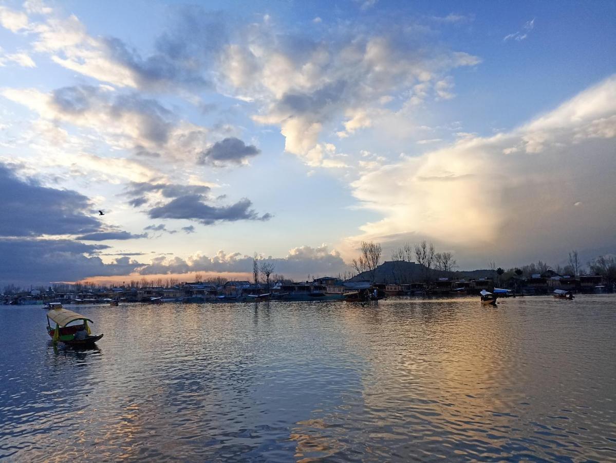 Goona Palace Houseboats Srīnagar المظهر الخارجي الصورة