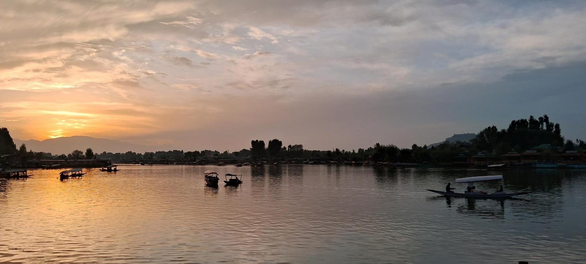 Goona Palace Houseboats Srīnagar المظهر الخارجي الصورة