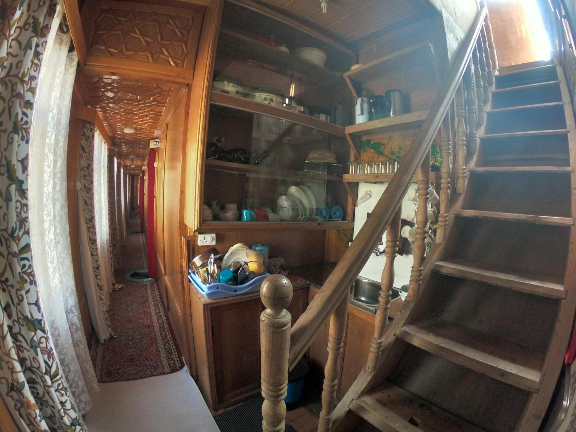 Goona Palace Houseboats Srīnagar المظهر الخارجي الصورة