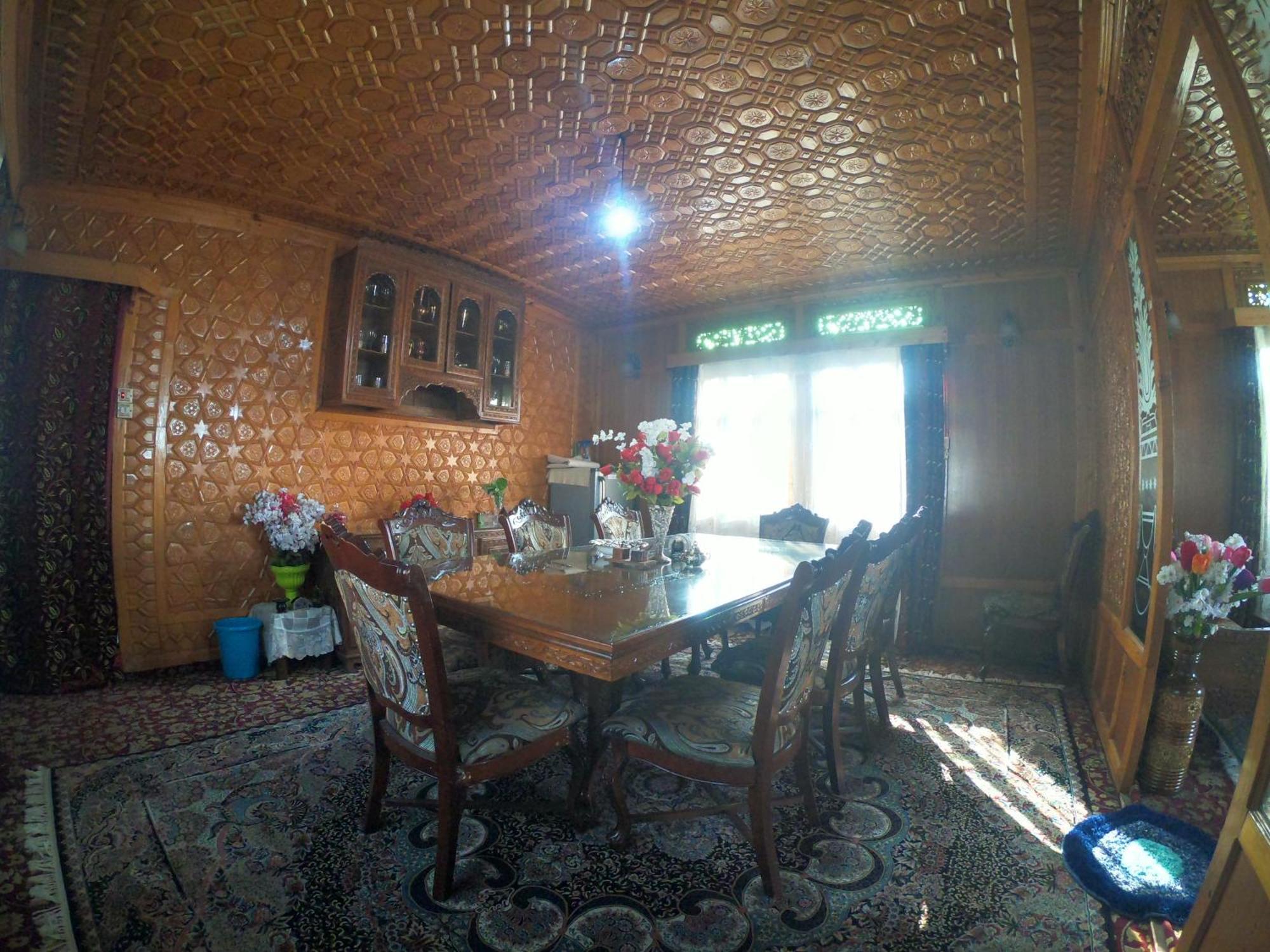 Goona Palace Houseboats Srīnagar المظهر الخارجي الصورة