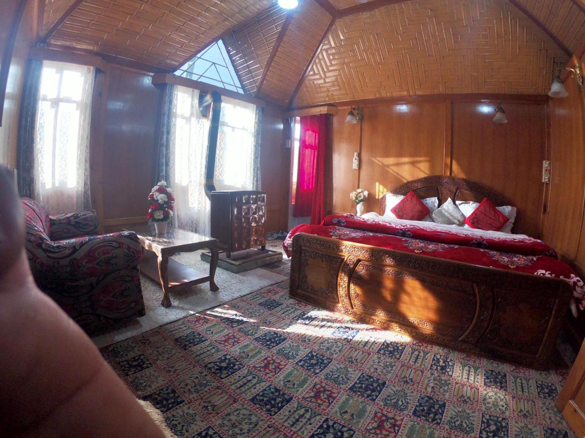 Goona Palace Houseboats Srīnagar المظهر الخارجي الصورة