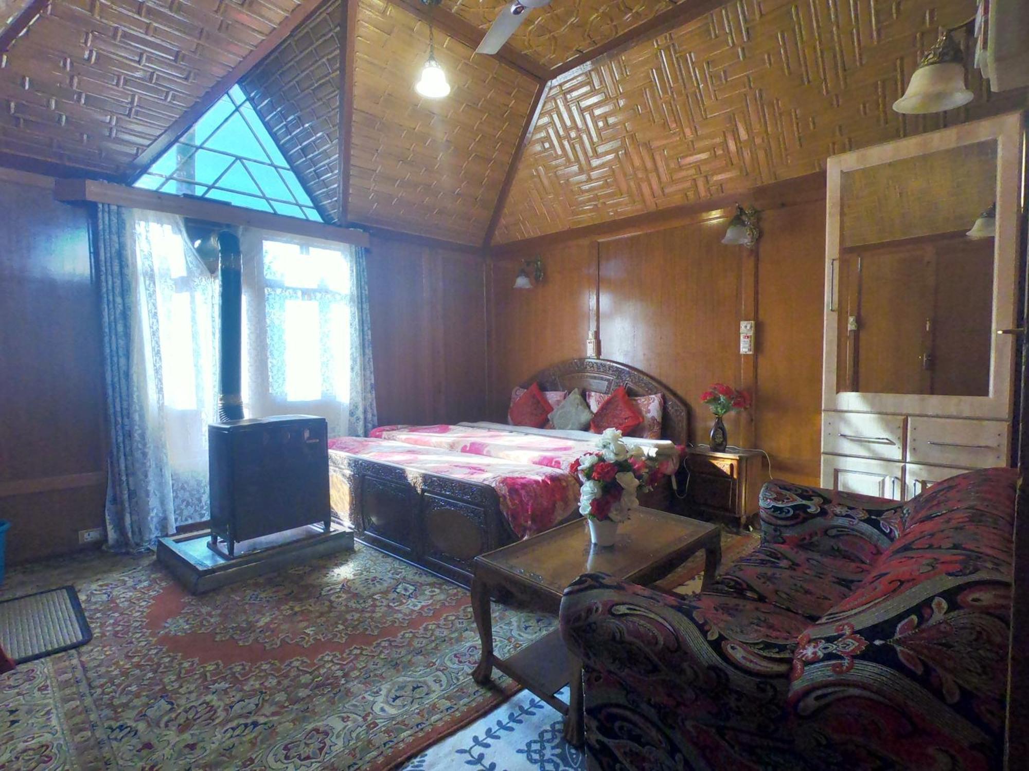 Goona Palace Houseboats Srīnagar المظهر الخارجي الصورة