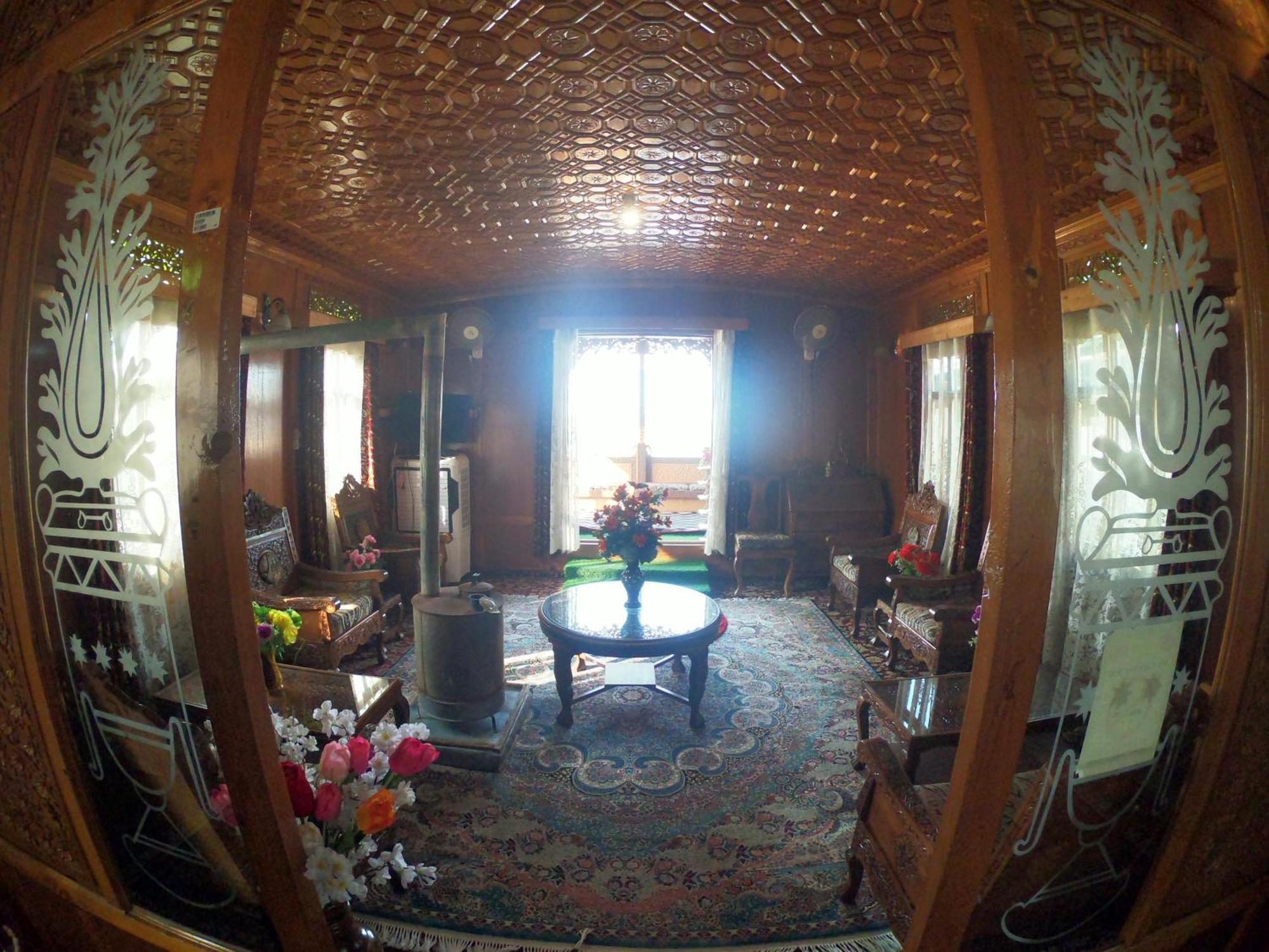 Goona Palace Houseboats Srīnagar المظهر الخارجي الصورة