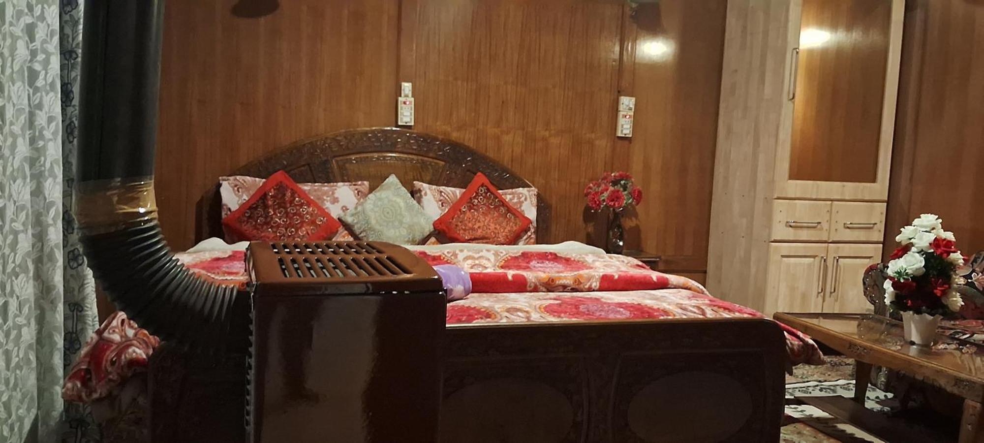 Goona Palace Houseboats Srīnagar المظهر الخارجي الصورة