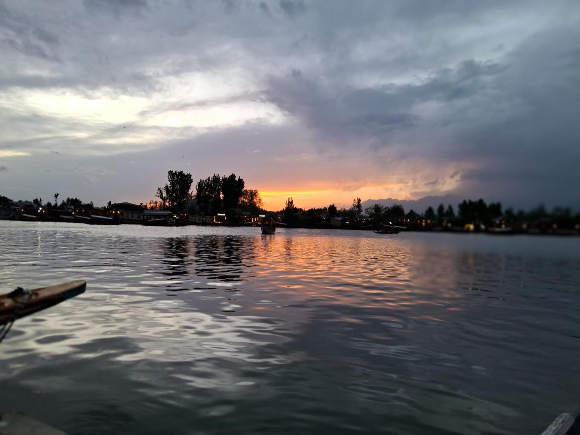 Goona Palace Houseboats Srīnagar المظهر الخارجي الصورة