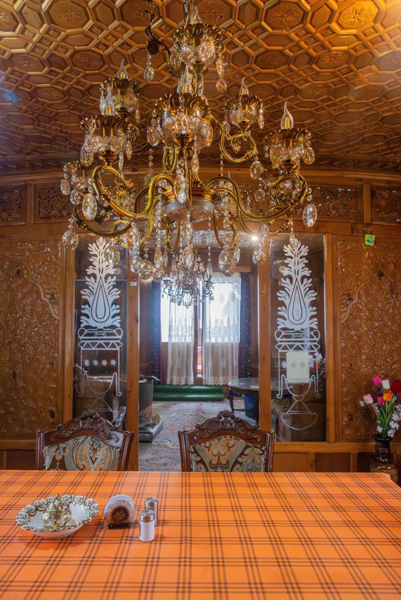 Goona Palace Houseboats Srīnagar المظهر الخارجي الصورة