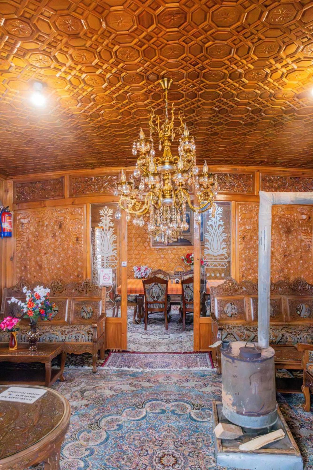 Goona Palace Houseboats Srīnagar المظهر الخارجي الصورة