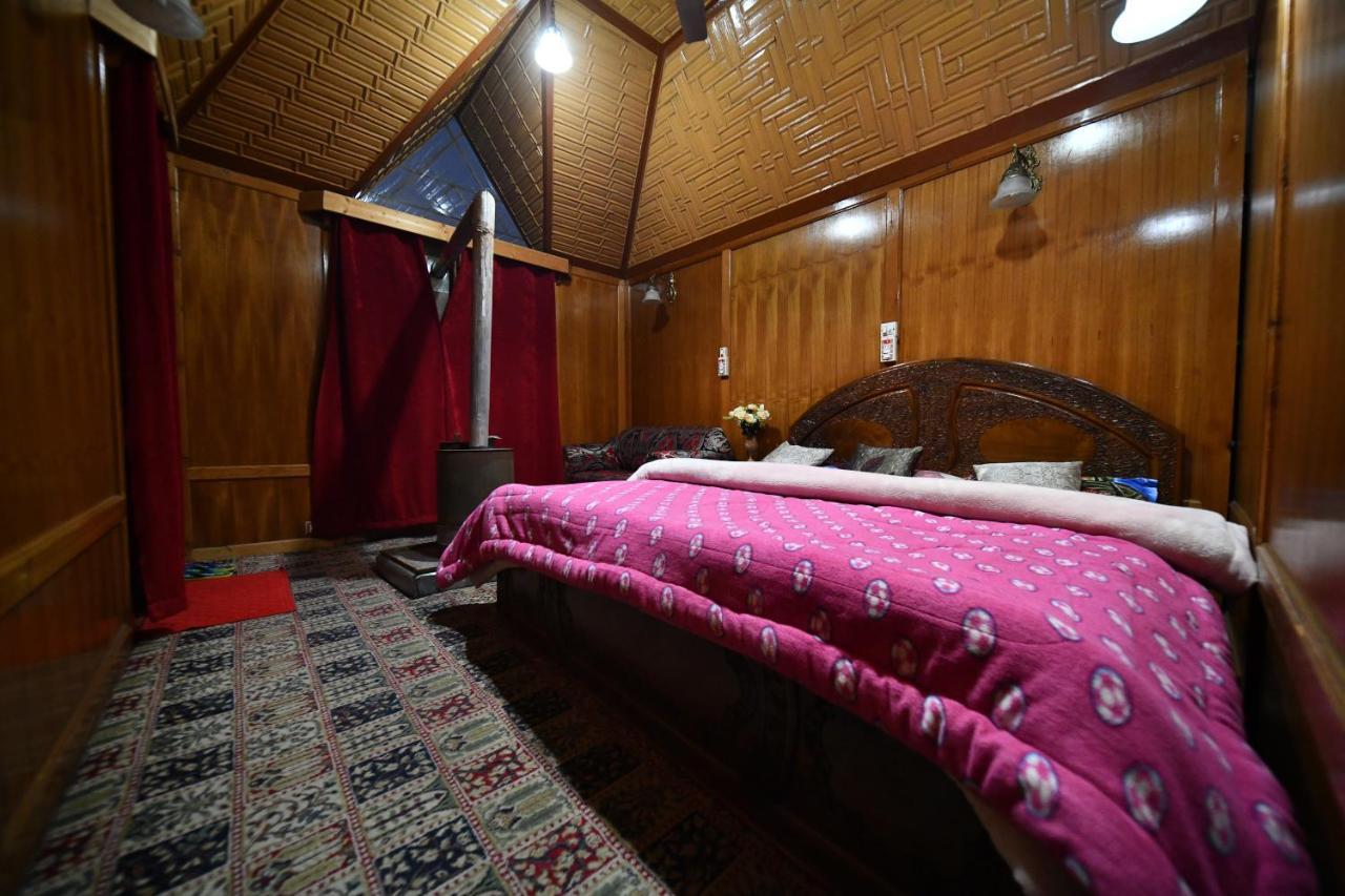 Goona Palace Houseboats Srīnagar المظهر الخارجي الصورة