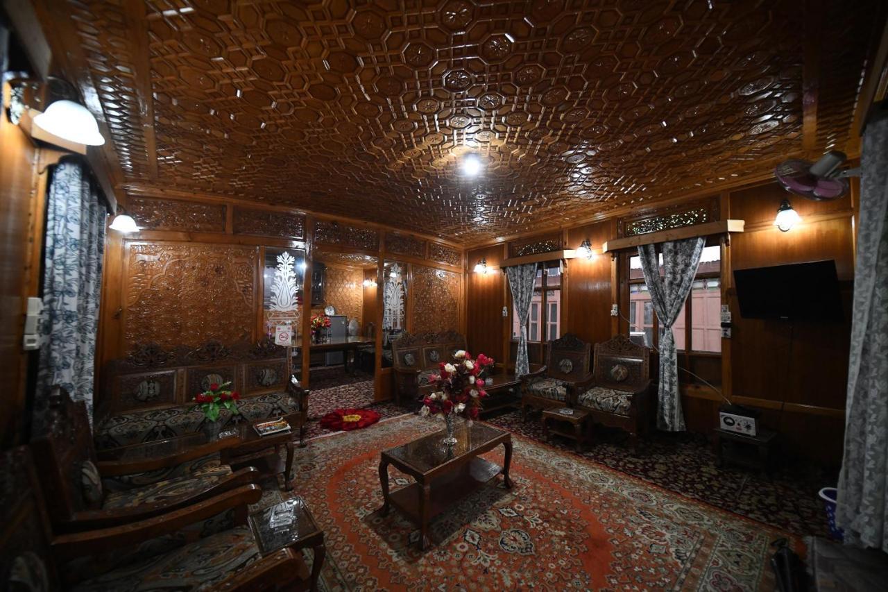 Goona Palace Houseboats Srīnagar المظهر الخارجي الصورة