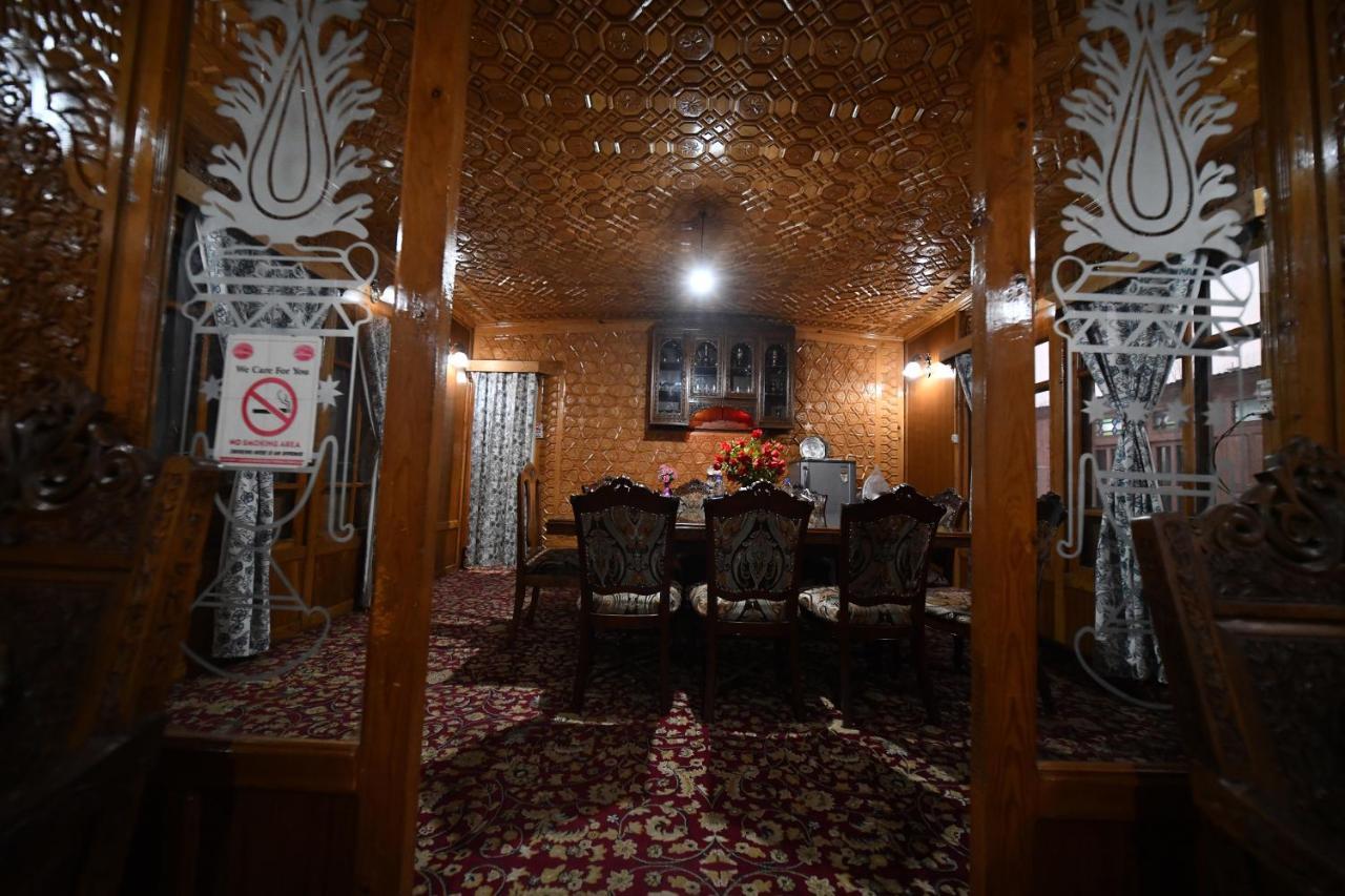 Goona Palace Houseboats Srīnagar المظهر الخارجي الصورة