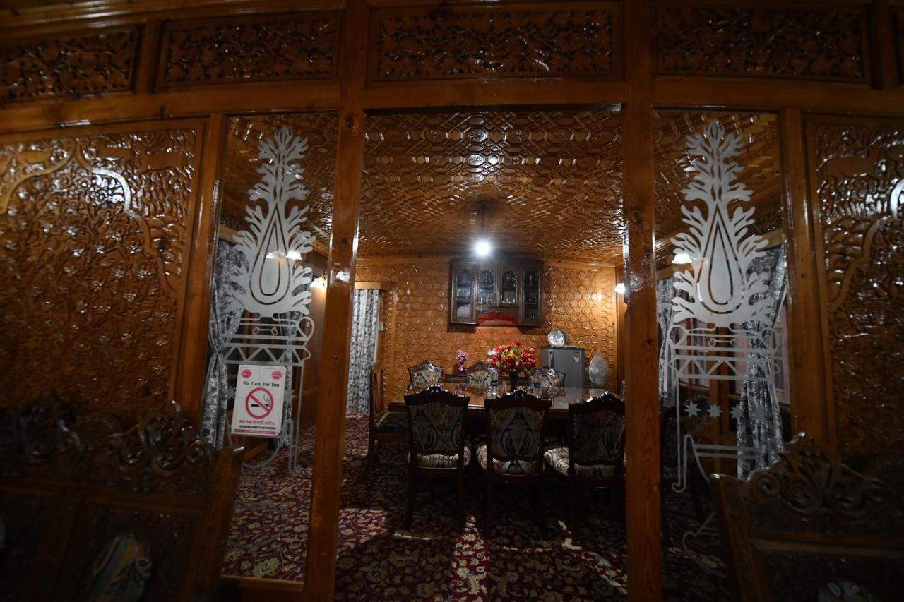 Goona Palace Houseboats Srīnagar المظهر الخارجي الصورة